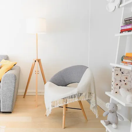 Rosendahl - 75m2 Lakeside Two-story Apt Next To The Beach And Scenic Park - Free Parking, Easy Check-in, Near Downtown Апартаменты