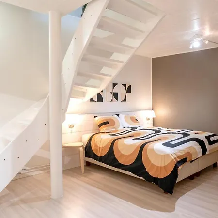 Апартаменты Rosendahl - 75m2 Lakeside Two-story Apt Next To The Beach And Scenic Park - Free Parking, Easy Check-in, Near Downtown *